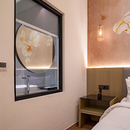 Regenta Place Amritsar By Royal Orchid Hotels Limited Exteriör bild