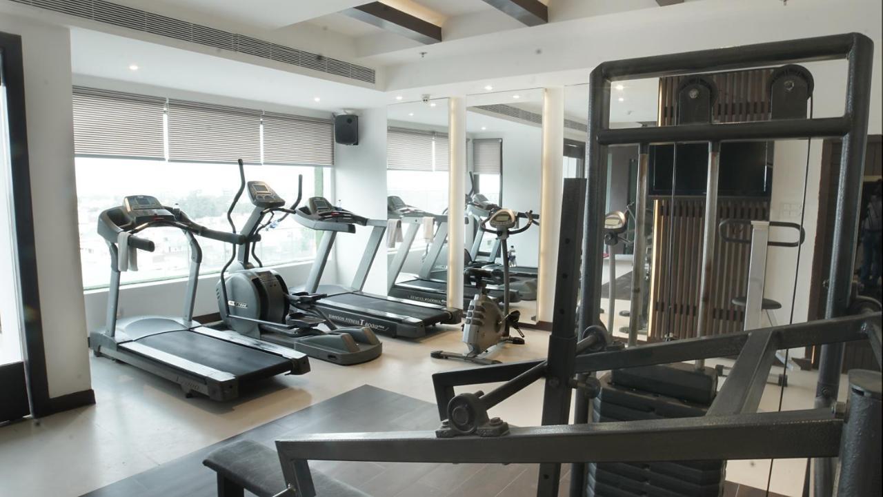 Regenta Place Amritsar By Royal Orchid Hotels Limited Exteriör bild