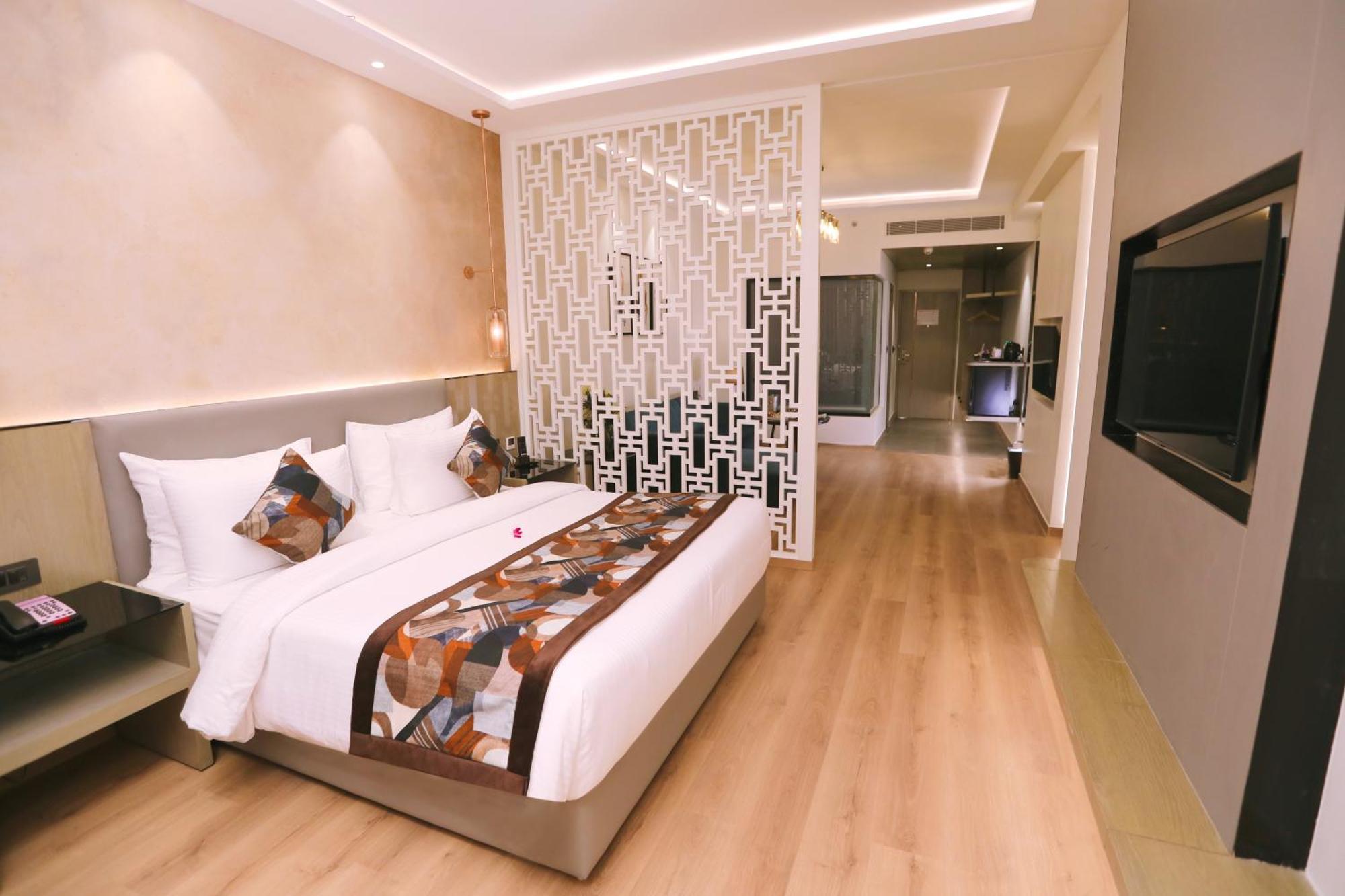 Regenta Place Amritsar By Royal Orchid Hotels Limited Exteriör bild
