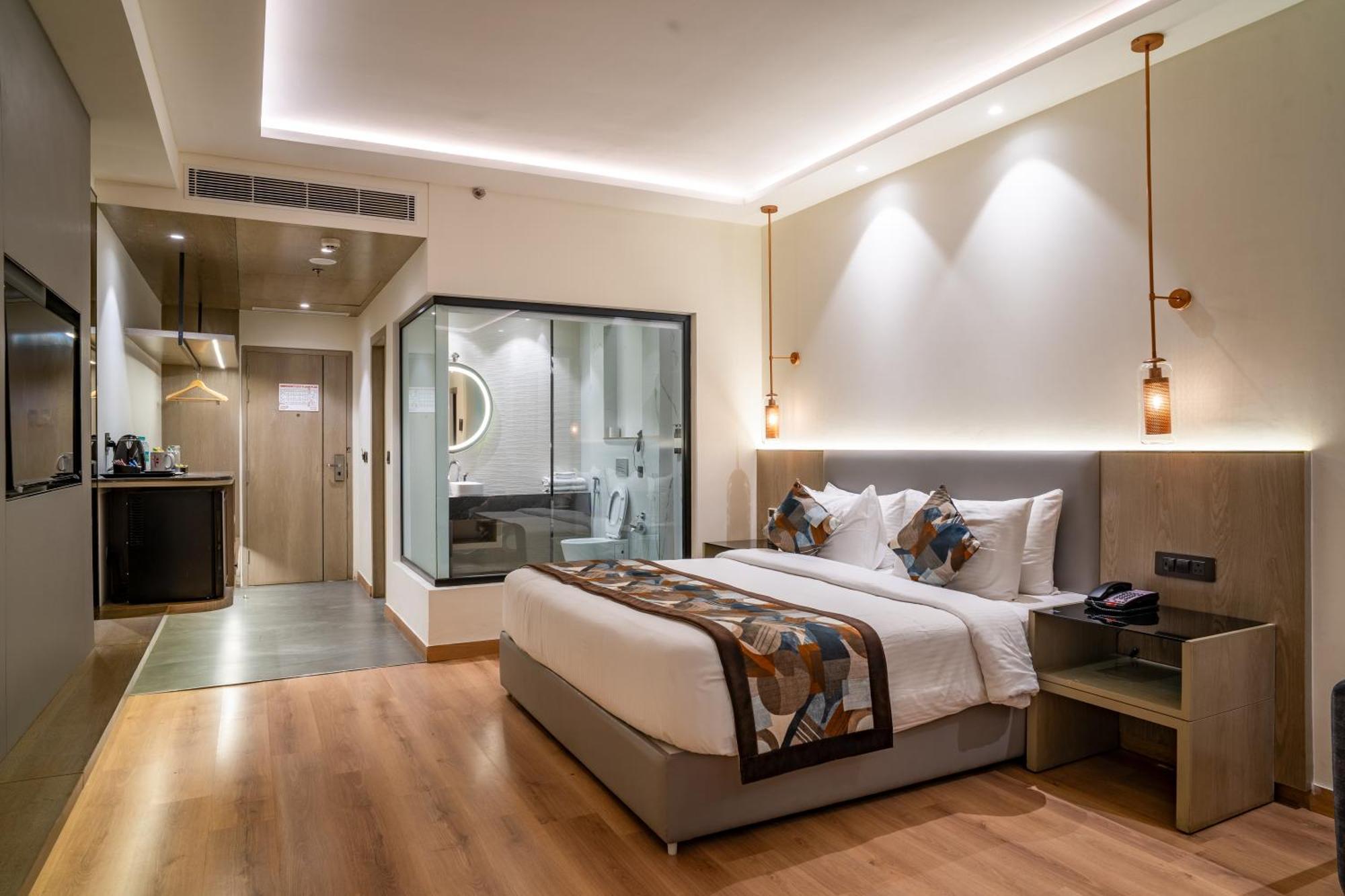 Regenta Place Amritsar By Royal Orchid Hotels Limited Exteriör bild