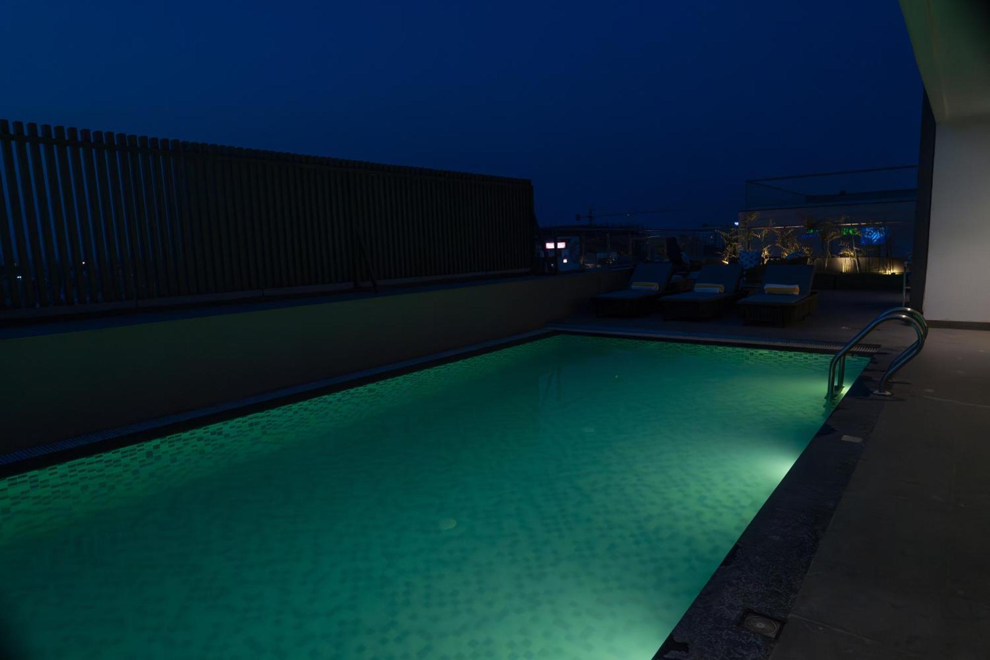 Regenta Place Amritsar By Royal Orchid Hotels Limited Exteriör bild