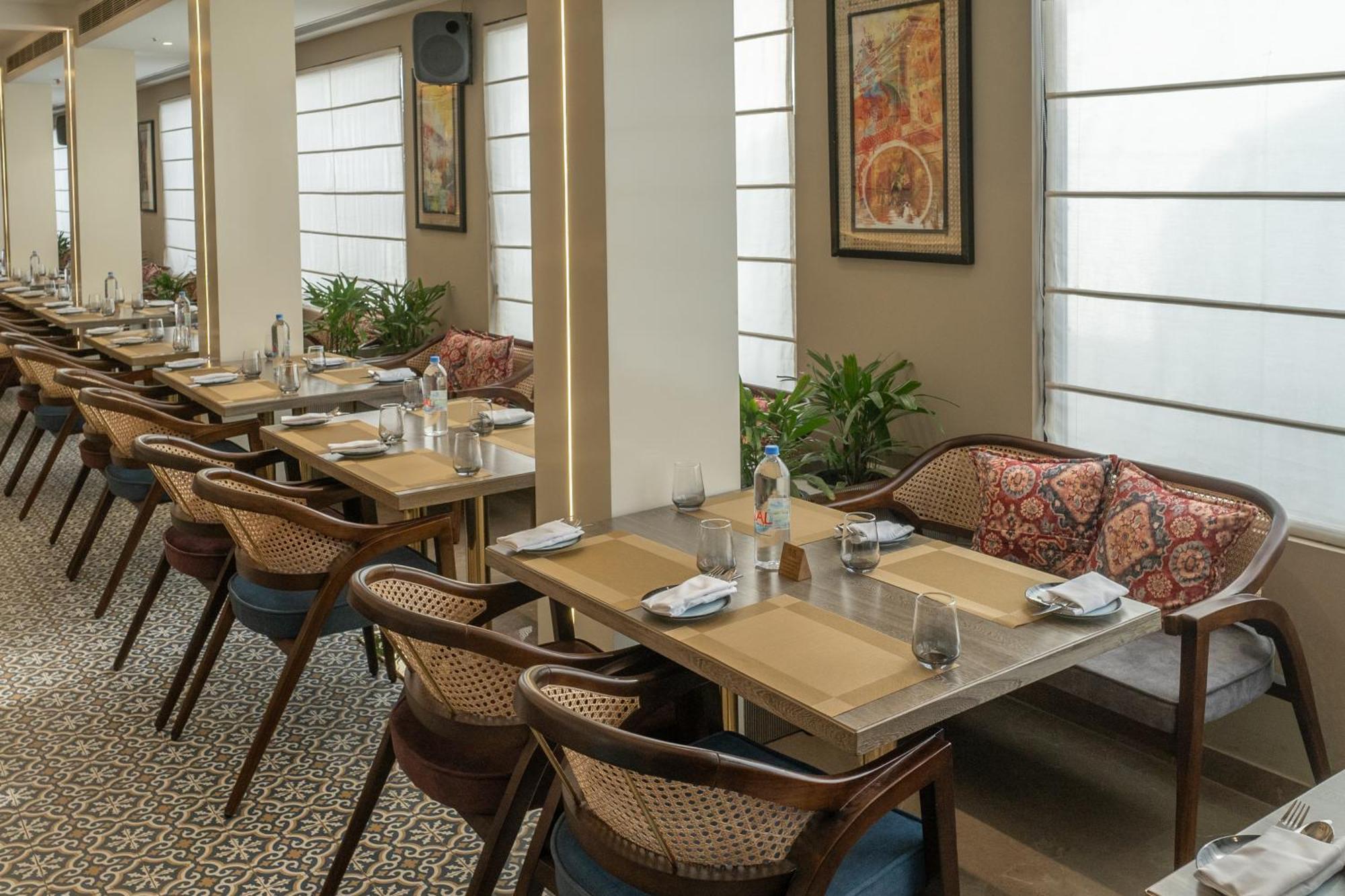 Regenta Place Amritsar By Royal Orchid Hotels Limited Exteriör bild