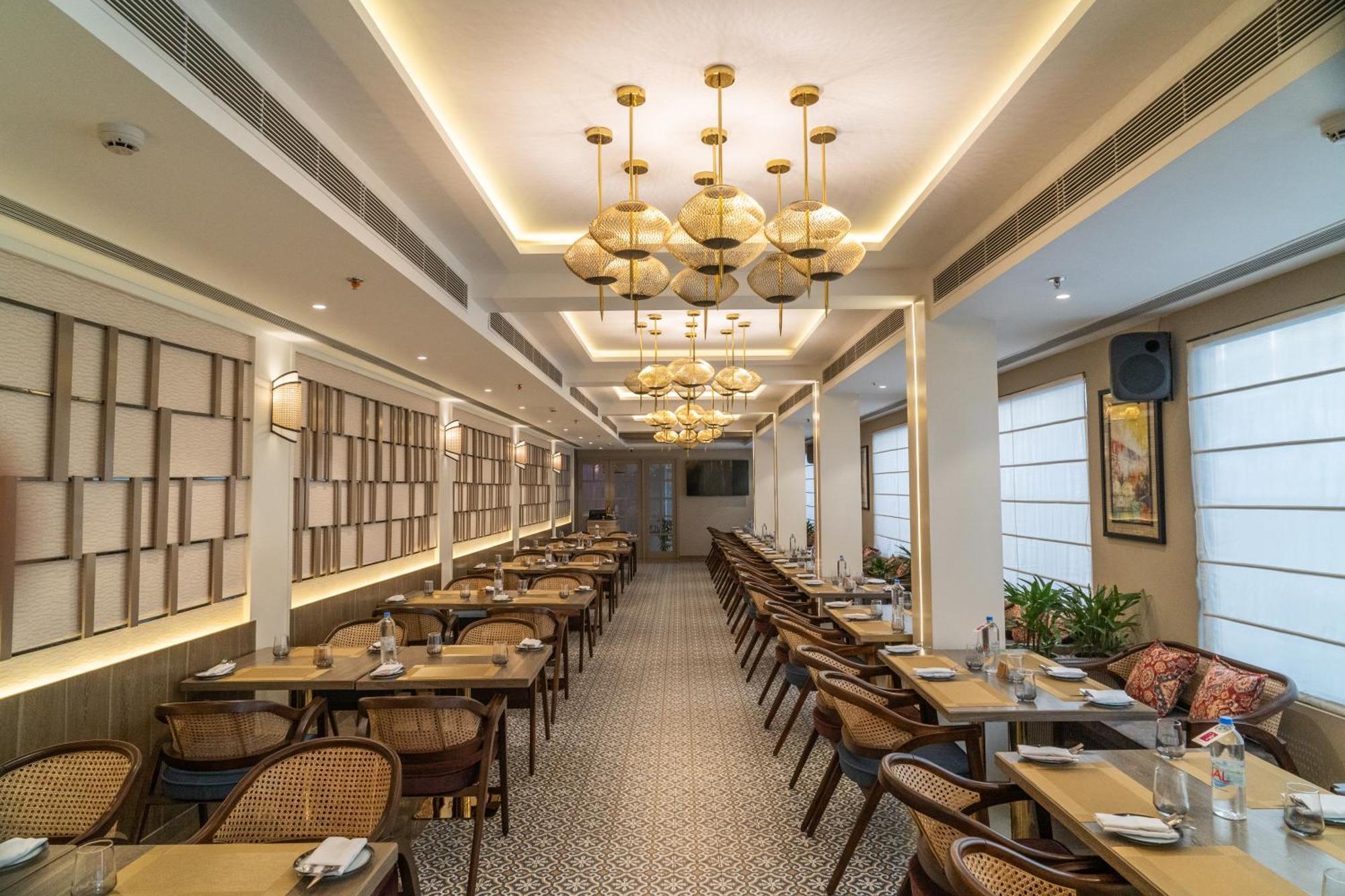 Regenta Place Amritsar By Royal Orchid Hotels Limited Exteriör bild