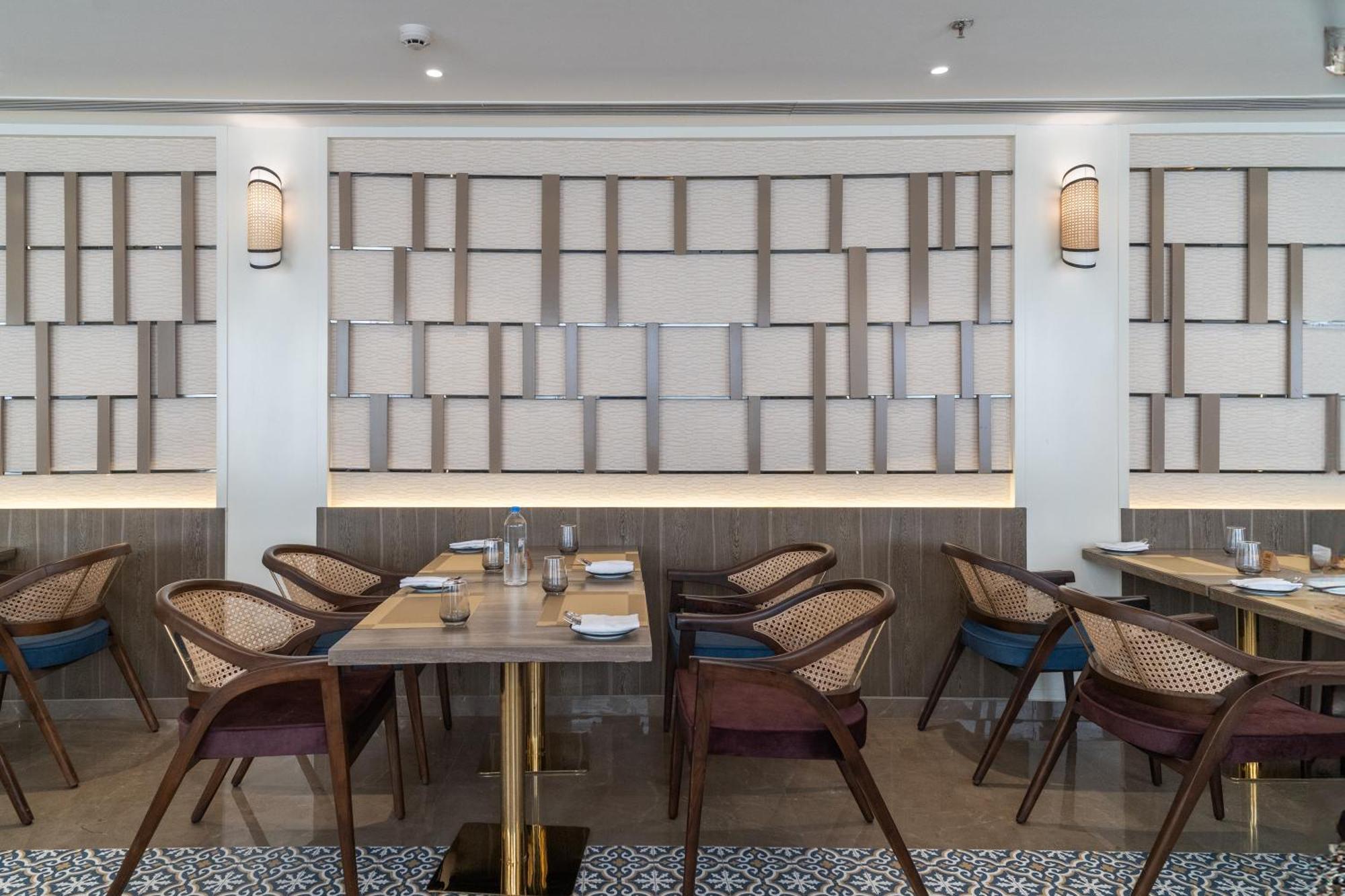 Regenta Place Amritsar By Royal Orchid Hotels Limited Exteriör bild
