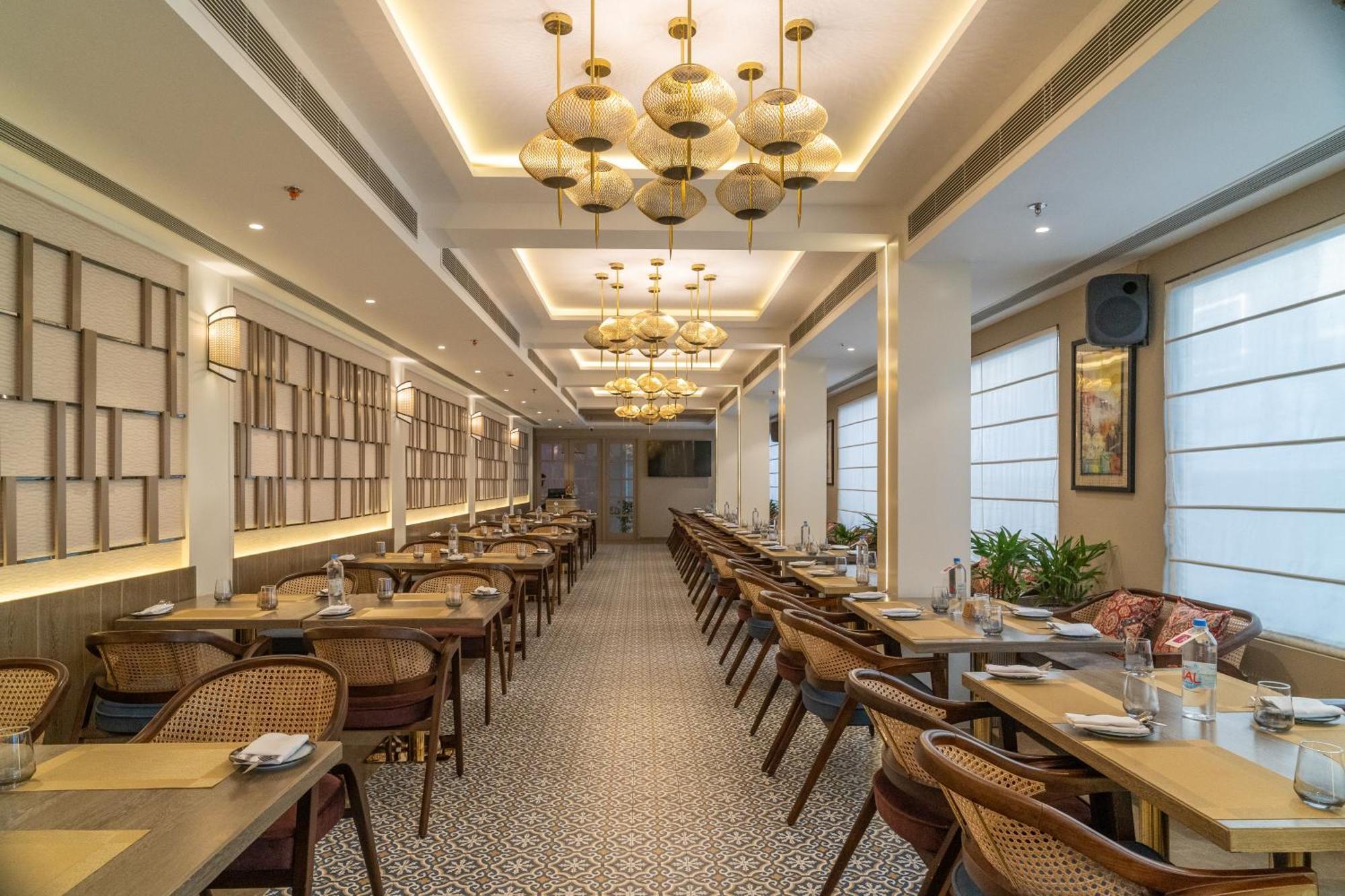 Regenta Place Amritsar By Royal Orchid Hotels Limited Exteriör bild